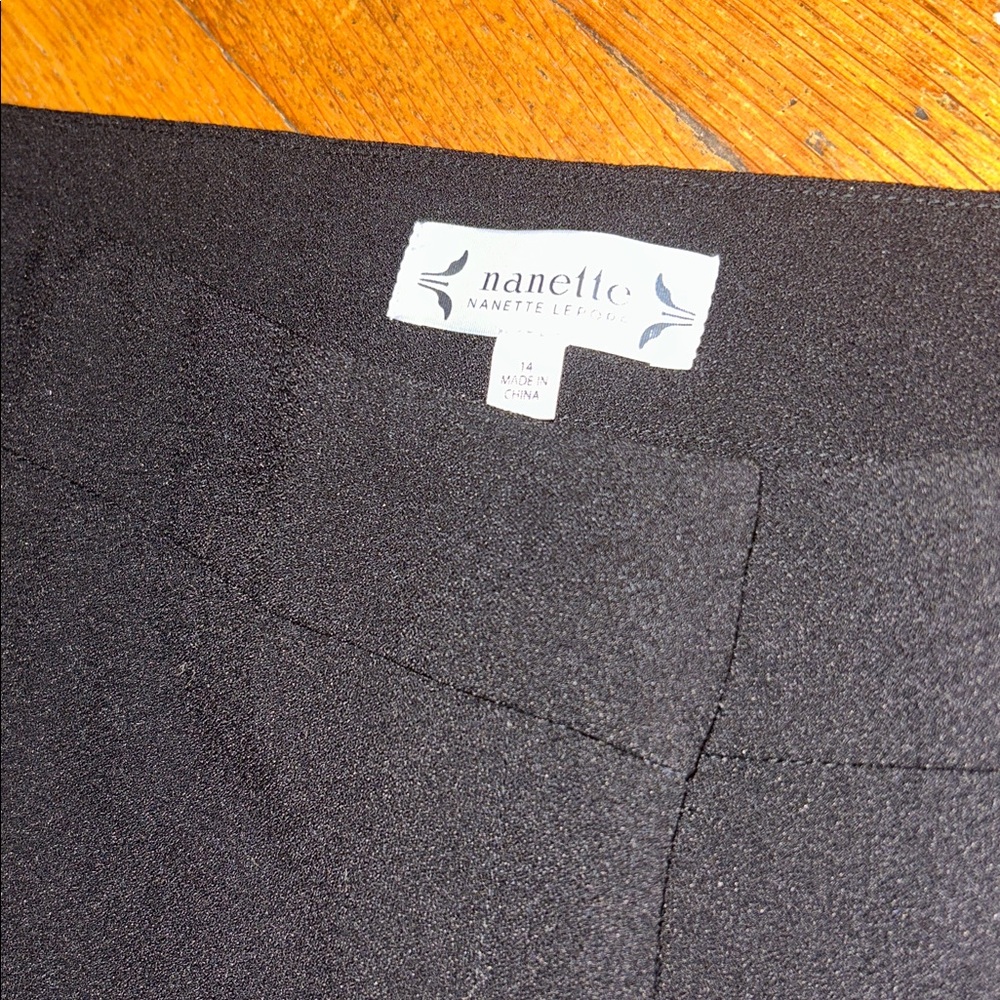 Elegant Black Wide-Leg Women's Pants - Picture 3 of 7